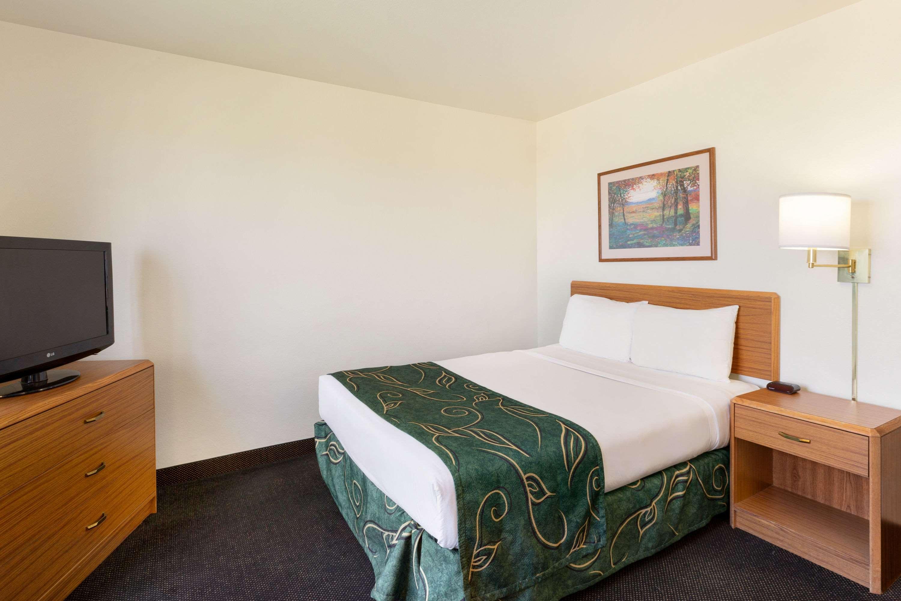 Travelodge By Wyndham Sharon Springs Exterior foto